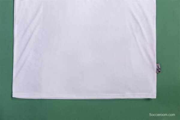 Retro 03/04 Real Madrid Home Jersey - Image 7