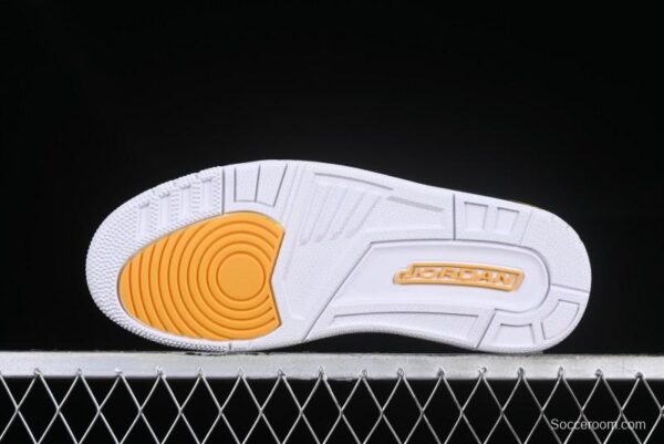Air Jordan Legacy AJ312 Low Sneakers - Image 3