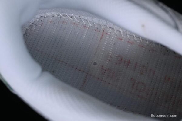 Air Jordan Legacy AJ312 Low Sneakers - Image 13