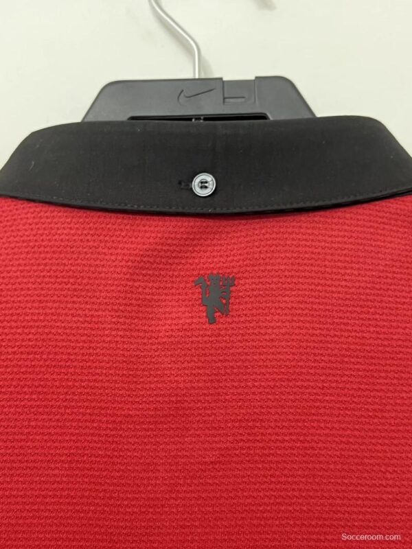 Retro 13/14 Manchester United Home Soccer Jersey - Image 4