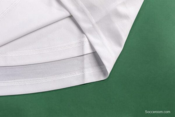 Retro 02/03 Manchester United Third White Soccer Jersey - Image 3