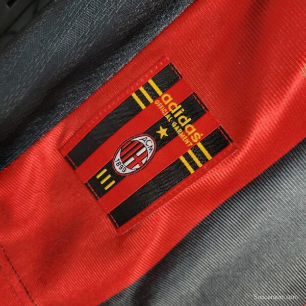 Retro 1998/99 AC Milan Home Jersey - Image 5