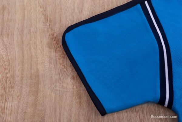 Retro 02/03 Manchester City Home Jersey - Image 6