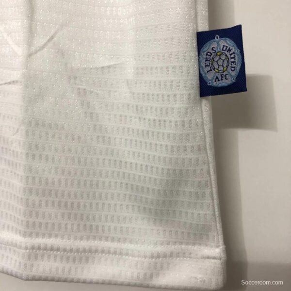 Retro 95/96 Leeds United Home Soccer Jersey - Image 4