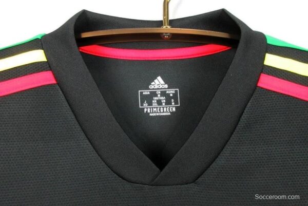 Retro 21/22 Ajax Third Black Jersey - Image 10