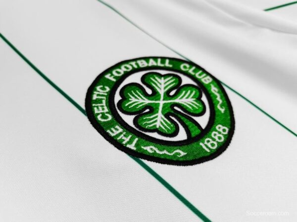 Retro 1984/86 Celtic Away Soccer Jersey - Image 6