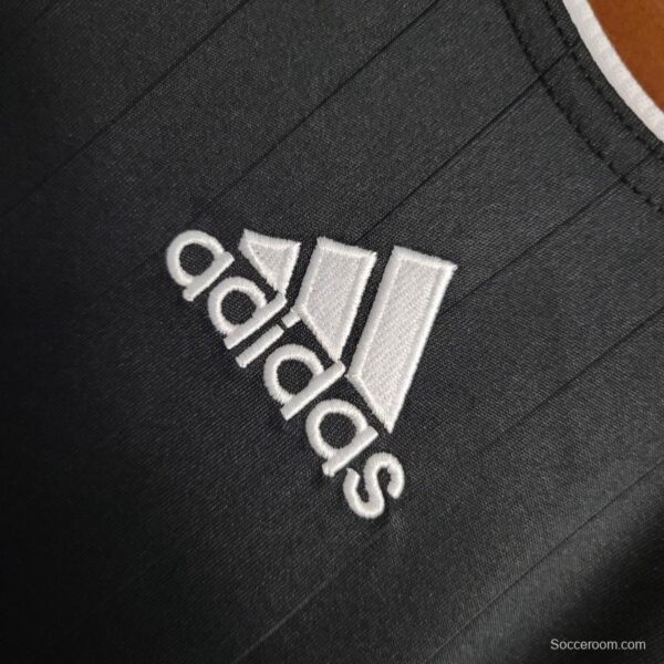 Retro 06-07 Real Madrid Third Long Sleeve Jersey - Image 5