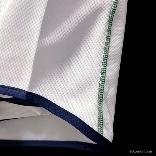 Retro 2002 Ireland Away Soccer Jersey - Image 4
