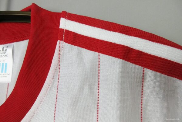 Retro 1982 Poland Home Jersey - Image 6