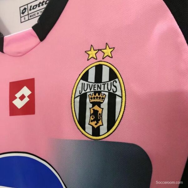 Retro 02/03 Juventus Goalkeeper Pink Jersey - Image 5