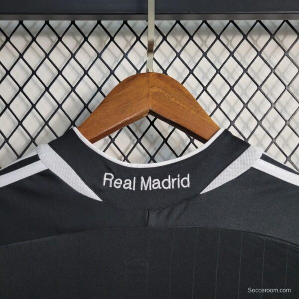 Retro 06-07 Real Madrid Third Long Sleeve Jersey - Image 10