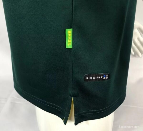 Retro 1998 Brazil Green Goalkeeper Jersey - Image 4