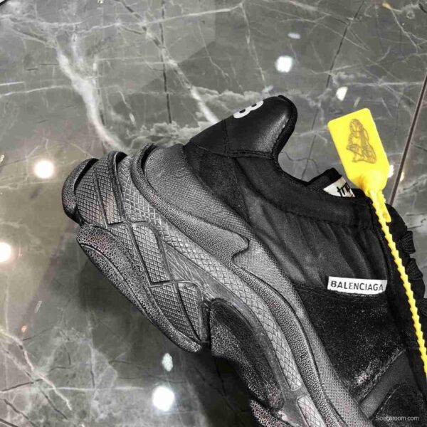 Men/Women Balenciaga Triple S 2.0 Sneaker Black Item 6380340 - Image 3