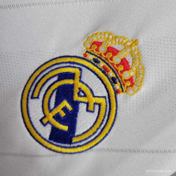 Retro 17/18 Real Madrid Home Jersey - Image 2