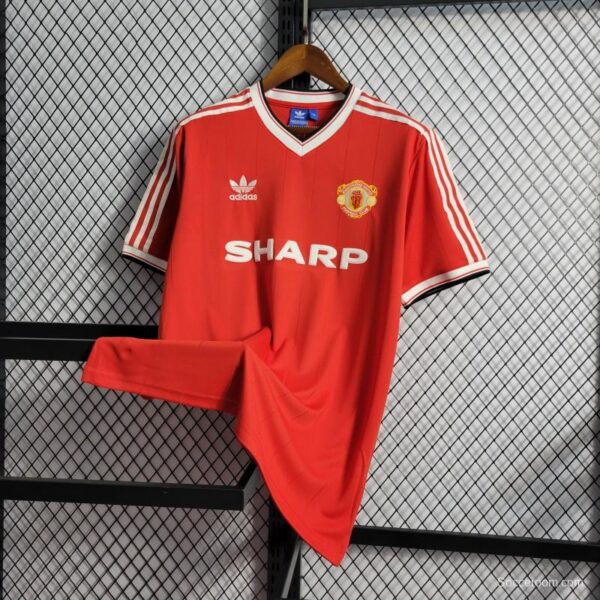 Retro 83/84 Manchester United Home Jersey - Image 7