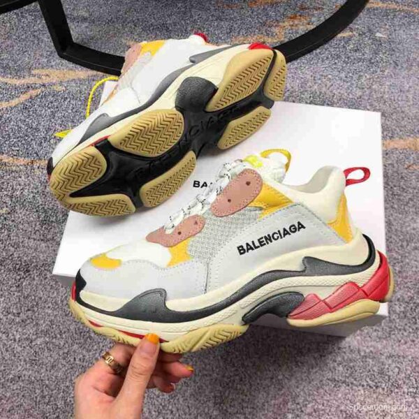 Men Balenciaga Triple-S Sneaker Grey/Red - Image 6