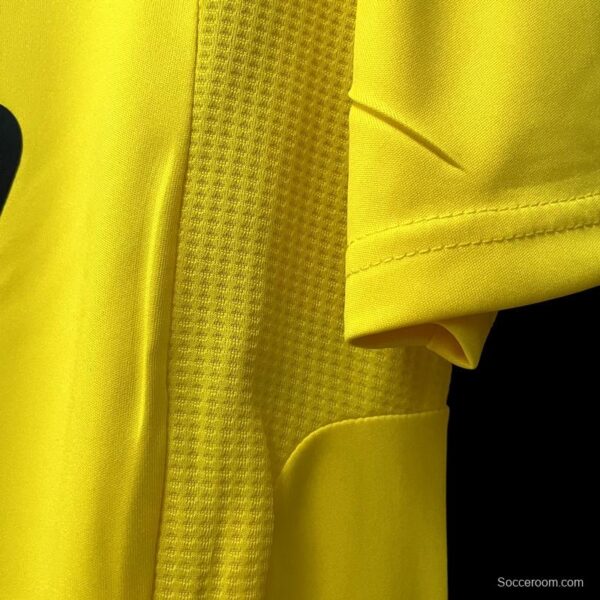 Retro 11/12 Real Madrid Goalkeeper Yellow Jersey - Image 5