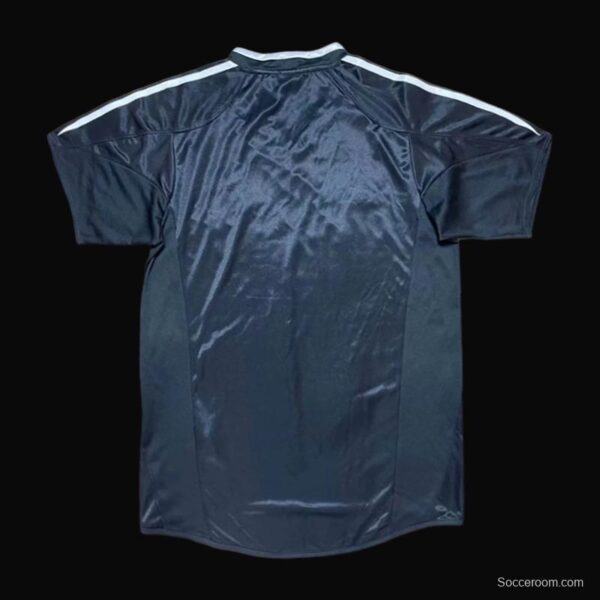 Retro 04/05 Real Madrid Third Black Jersey - Image 4