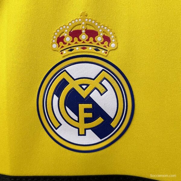 Retro 11/12 Real Madrid Goalkeeper Yellow Jersey - Image 12