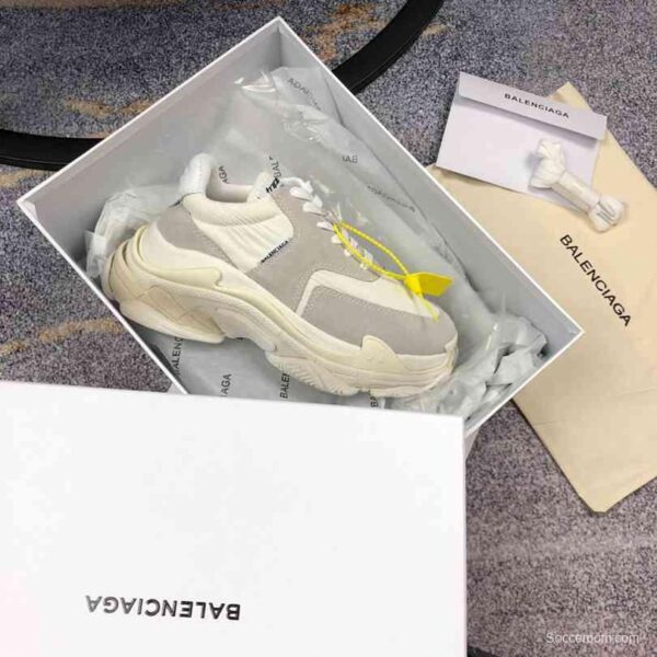 Men/Women Balenciaga Triple S 2.0 Grey Sneaker - Image 7