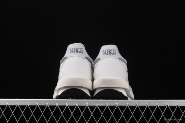Sacai x NIKE LVD Waffle Daybreak co-signed catwalk style net gauze leather splicing double hook Swoosh running shoes BV0073-100 - Image 10