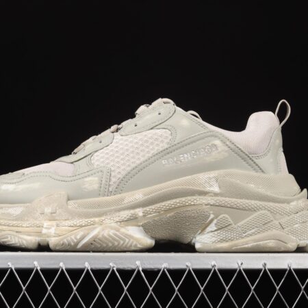 Balenciaga Triple S vintage daddy shoes W2FA19710