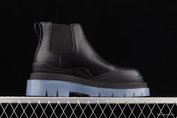 Casual leather boots in Bottega Veneta - Image 12