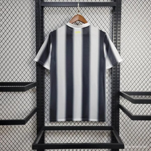 Retro 11/12 Juventus Home Jersey - Image 7