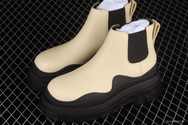 Casual leather boots in Bottega Veneta - Image 8