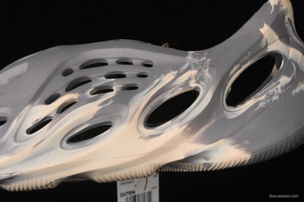 Adidas Yeezy Foam Runner Ararat integrated injection molding coconut hole shoes khaki gray camouflage - Image 6