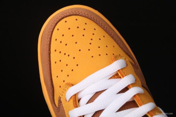 NIKE DUNK Low Newcastle Brown Ale TS with the same yellow beer super-limited color matching Newscale low-top skateboard shoes 313170-741 - Image 9