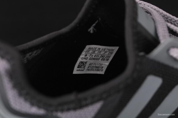 Adidas NMD R1 Boost FV1733's new really hot casual running shoes - Image 4