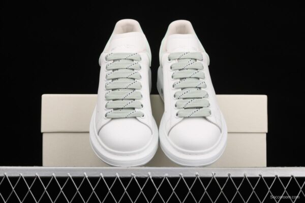Alexander McQueen White and Green drop Molding - Image 13