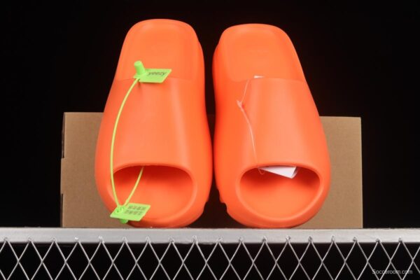 Kanye West x Yeezy Slide Resin GZ0953 Orange - Image 9