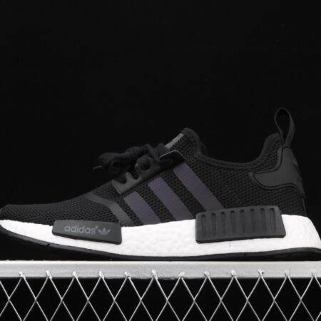 Adidas NMD R1 Boost FV8152's new really hot casual running shoes