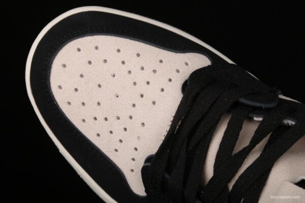 Air Jordan 1 Zoom CMFT PSG Greater Paris DB3610-105 - Image 9
