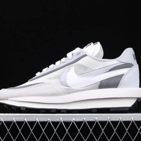 Sacai x NIKE LVD Waffle Daybreak co-signed catwalk style net gauze leather splicing double hook Swoosh running shoes BV0073-100