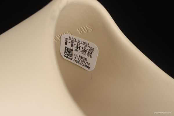 Kanye West x Yeezy Slide Resin FW6344 Sand - Image 2