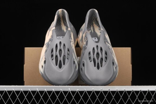 Adidas Yeezy Foam Runner Ararat integrated injection molding coconut hole shoes khaki gray camouflage - Image 7