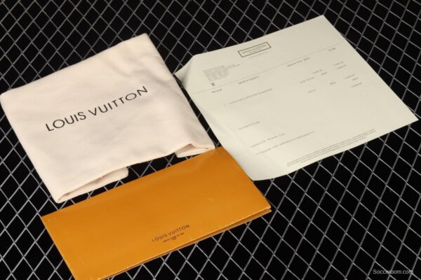 Authentic LV 2021ss early spring fashion catwalk sneakers 51Bcolore FD0226 - Image 2
