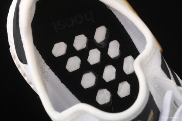Adidas NMD R1 Boost EG5662's new really hot casual running shoes - Image 3
