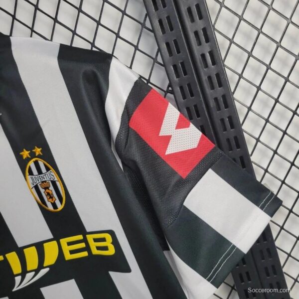 Retro 01/02 Juventus Home Jersey - Image 3