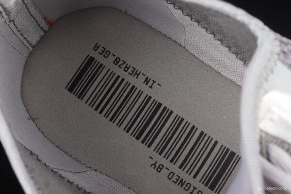 Adidas NMD_R1 SPECTOO FZ3200 elastic knitted running shoes - Image 2
