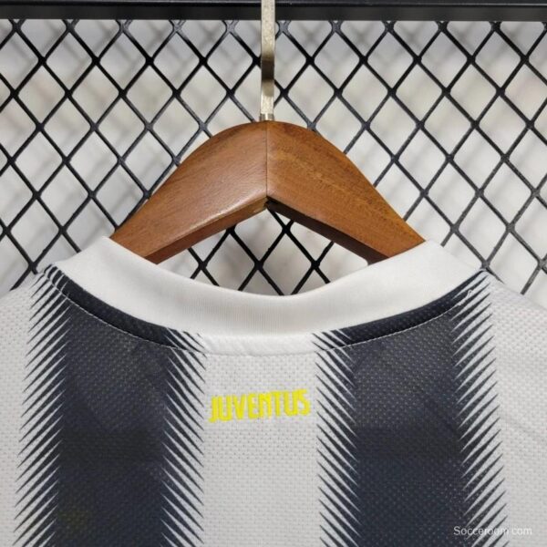 Retro 11/12 Juventus Home Jersey - Image 2