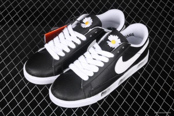 Peaceminusone x NIKE Blazer Low Le co-branded trailblazer graffiti casual board shoes AQ3692-001 - Image 8