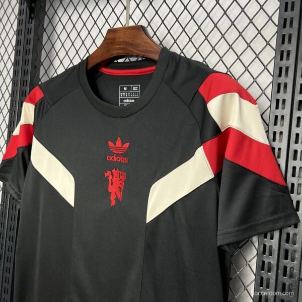 24/25 Manchester United Adidas Originals Black Training Jersey - Image 4