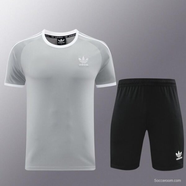 24/25 Adidas Original Green Short Sleeve Jersey+Shorts - Image 15