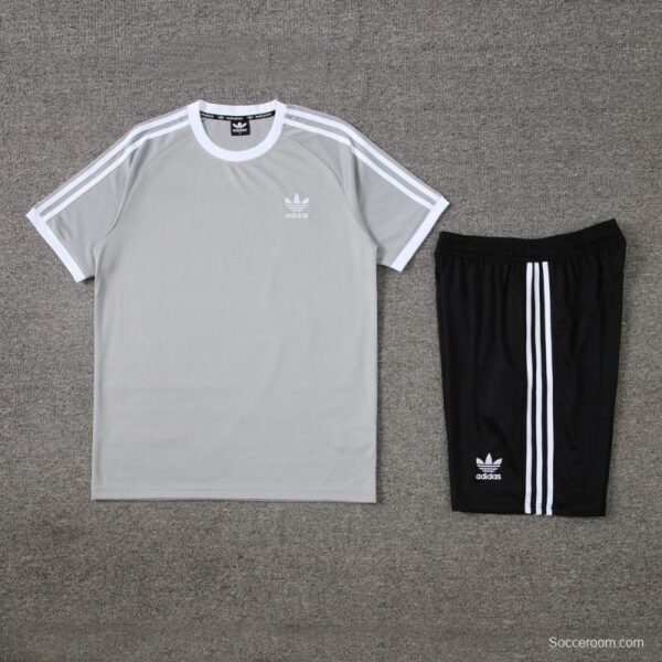 24/25 Adidas Original Green Short Sleeve Jersey+Shorts - Image 17
