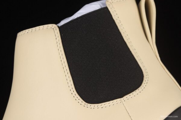 Casual leather boots in Bottega Veneta - Image 5