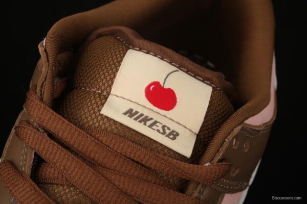 Stussy x SB DUNK Low Pro Cherry cherry pink brown skateboard shoes with low uppers 304292-671 - Image 8